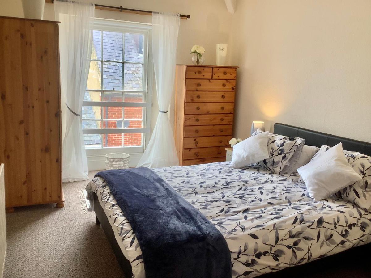 Second Floor Apartment Tenby Town Centre 외부 사진